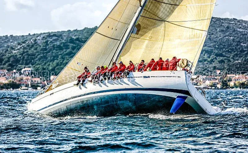 突破极限：铁三赛事中的高能选手策略与技巧